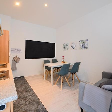 Grosszuegige Wohnung, Top-Lage Auf Dem Werder, Max 4 Personen Magdeburg Dış mekan fotoğraf
